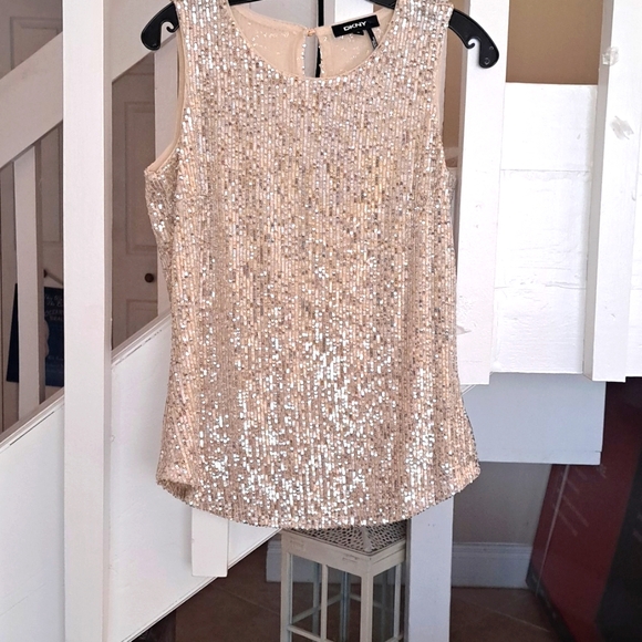 DKNY (Donna Karen) beautiful pale gold shimmery sequens top not heavy XS EUC - Picture 1 of 7